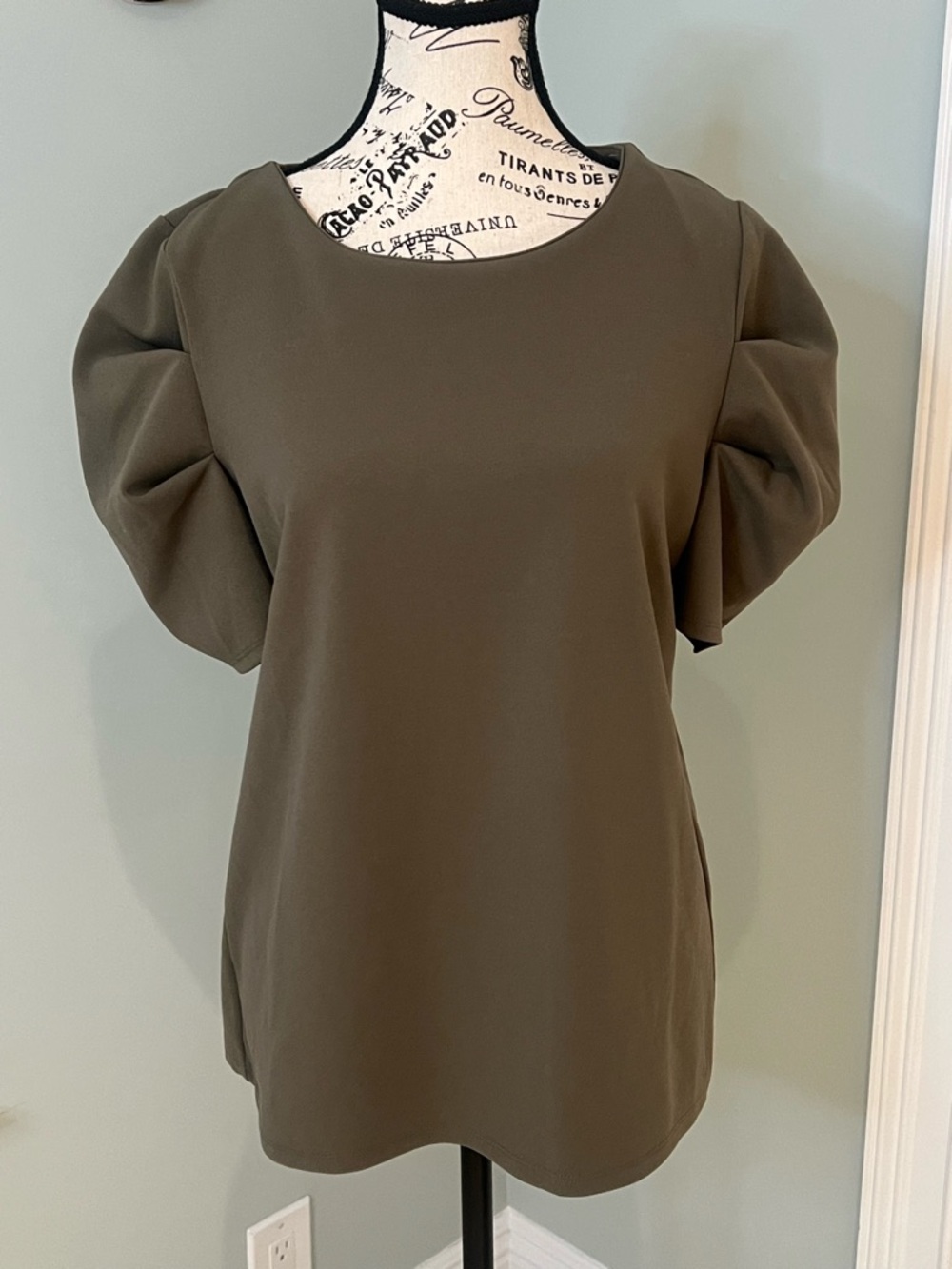Banana Republic Puff Short Sleeve Top | Olive | | Size M | Like New
